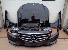 "Mercedes W212" ön hissəsi