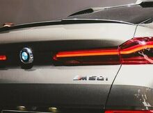 "BMW G06 X6" baqaj üçün spoyler