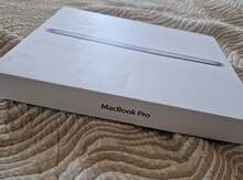 "Apple MacBook Pro"  qutusu