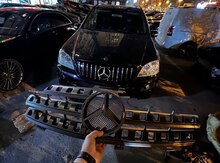 "Mercedes w164 Ml Gl" radiator barmaqlığı