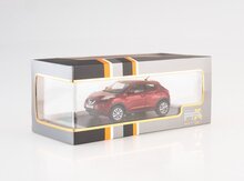 Коллекционная модель "Nissan Juke red 2015 "