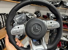 "Mercedes AMG" sükanı