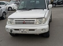Mitsubishi Pajero io, 2000 il