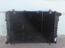 "GAZ 31105" radiatoru