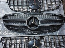 "Mercedes" radiator barmaqlığı