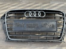 "Audi A3" radiator barmaqlığı