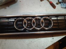 "Audi B5" radiator barmaqlığı 