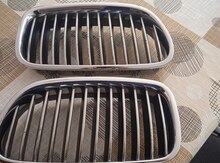 "BMW F10" radiator barmaqlığı 