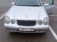 Mercedes E 220, 2001 il