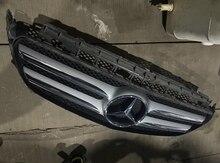 "Mercedes E Class" radiator barmaqlığı