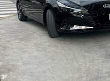 Hyundai Elantra, 2022 il