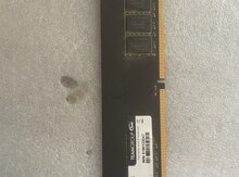 DDR4 4 GB RAM 2400