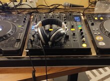 DJ aparatı "Pioneer DJM 1000"