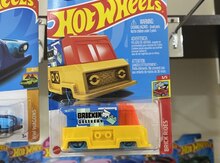 "Hot Wheels" oyuncaq avtomobilləri