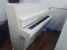 Piano "Ronisch"