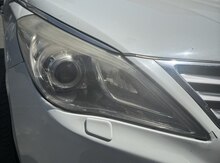 "Hyundai Azera 2012" farası