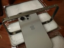 "Apple iPhone 15 Pro/15 Pro Max" üzlüyü