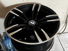 "BMW M3" diskləri R19