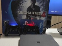 Sony PlayStation 4 Slim Uncharted bundle 