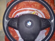"BMW X5" sükanı