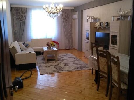 3 otaq · 114 m² · 5/6 mərtəbə, Qurtuluş 93
