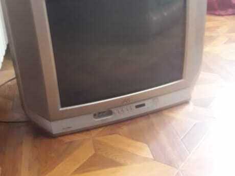 Televizor "JVC" Televizor "JVC"