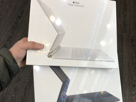 Apple iPad Pro 12.9-inch white magic keyboard Apple iPad Pro 12.9-inch white magic keyboard