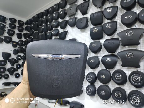 "Chrysler 200, 2013" airbagi