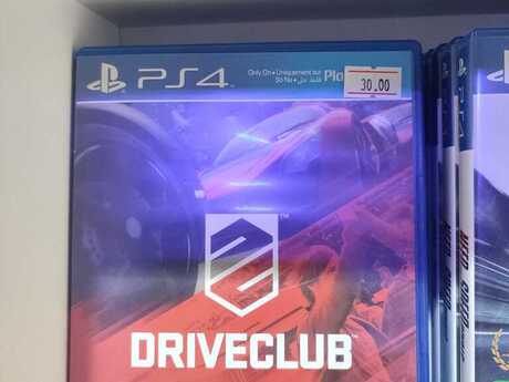 PS4 üçün "Driver Club" oyun diski PS4 üçün "Driver Club" oyun diski