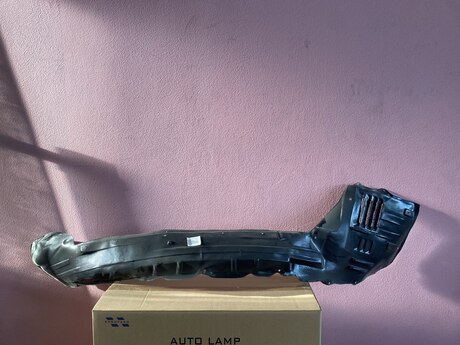 "Mitsubishi Pajero 2008" ön qanadaltlığı