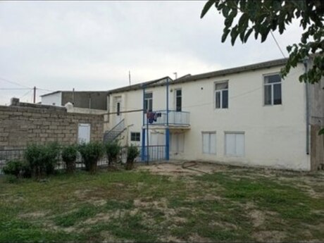 9 rooms · 140 m²