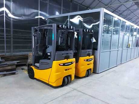 Elektrokar "Jungheinrich EFG215", 2024 il