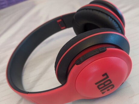 Qulaqlıqlar "Beats"