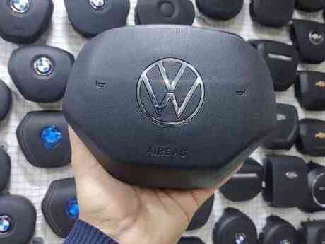 "Volkswagen Golf 2022" airbag