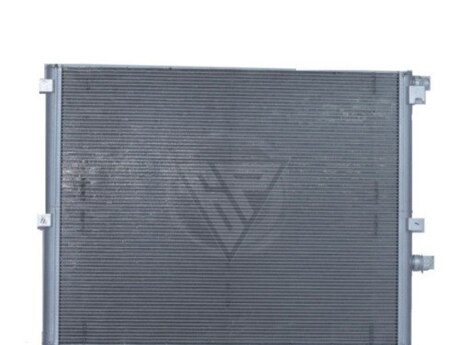 "BMW G30/G11" kondisioner radiatoru