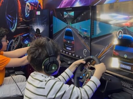 "Logitech Shifter City CarDriving Forza" oyun salonu "Logitech Shifter City CarDriving Forza" oyun salonu