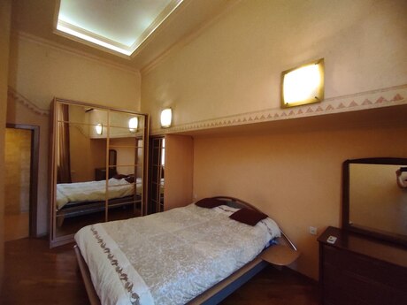 2-otaqlı mənzil kirayə verilir, Nizami küç. 70, 66 m² 2-otaqlı mənzil kirayə verilir, Nizami küç. 70, 66 m²