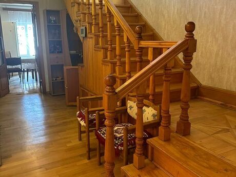 7 rooms · 650 m²