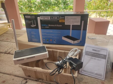 Wi-Fi router "Toto Link"