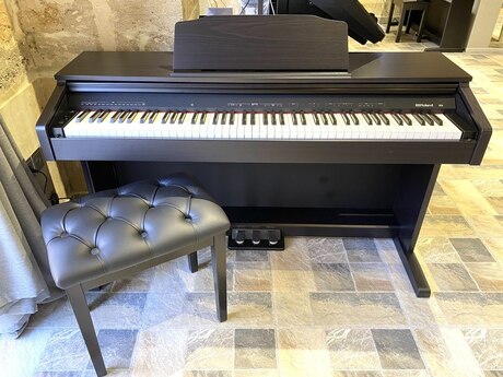 Elektro piano "Roland RP30"