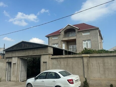 8 rooms · 400 m²