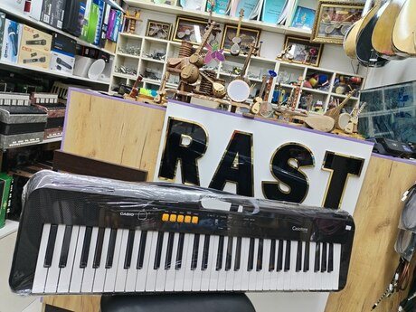 Sintezator "Casio" 