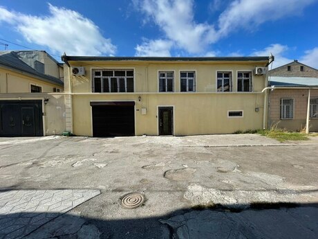 9 rooms · 400 m²