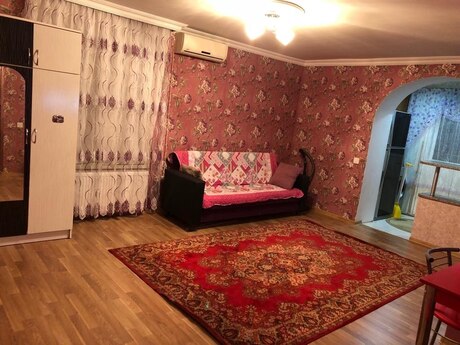 1-otaqlı mənzil kirayə verilir, İnşaatçılar m.40 m²