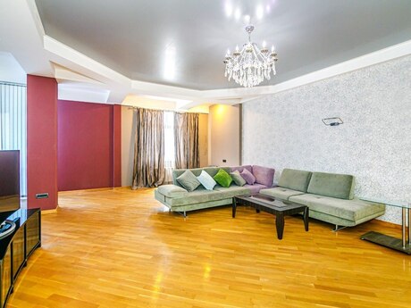 4-otaqlı yeni tikili kirayə verilir, Rəşid Behbudov küç., 220 m²