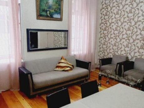 Продаётся 4-комнатная квартира в старом фонде, Bayıl, 80 м², 200 000 AZN, фото 4 / 12