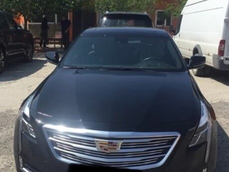 "Cadillac CT 6" kapotu