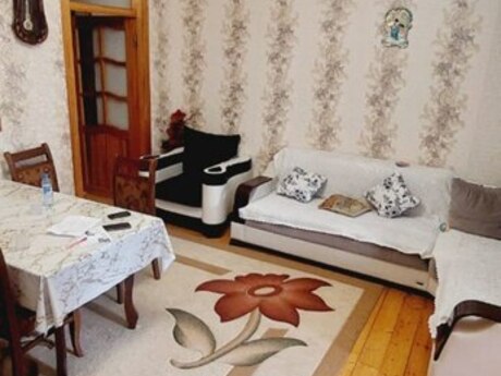 Səbaildə 3 otaqlı köhnə tikili mənzil satılır, 100 m², 65 000 AZN, şəkil 2 / 9