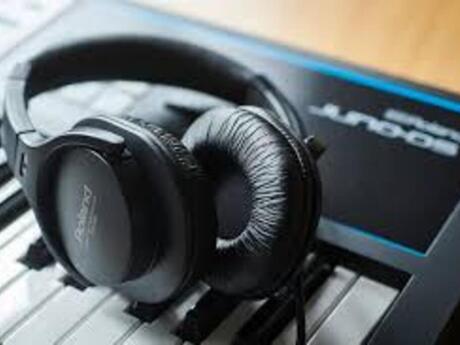 Qulaqlıq "Roland RH-5"