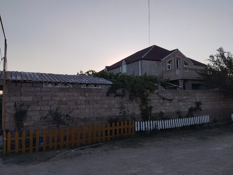 Продаётся 3-комнатный дом, Binə, 300 м², 120 000 AZN, фото 2 / 8